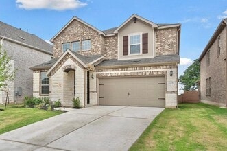 Building Photo - 1305 Crescent Ln