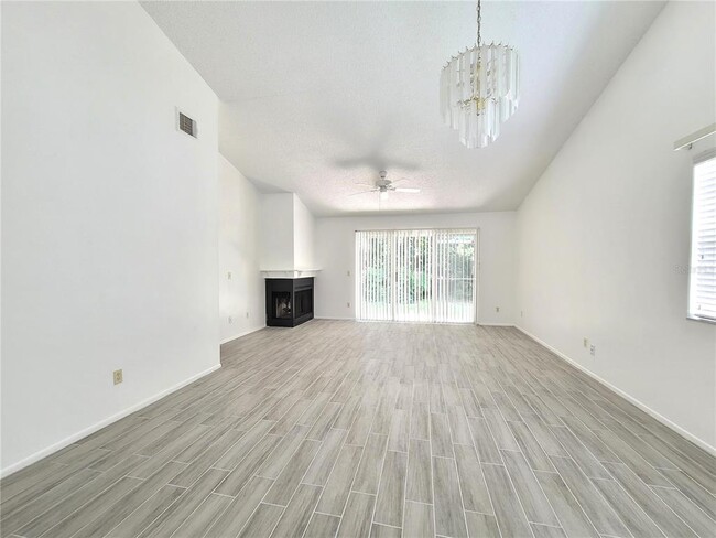 Building Photo - 1033 Wentworth Ct