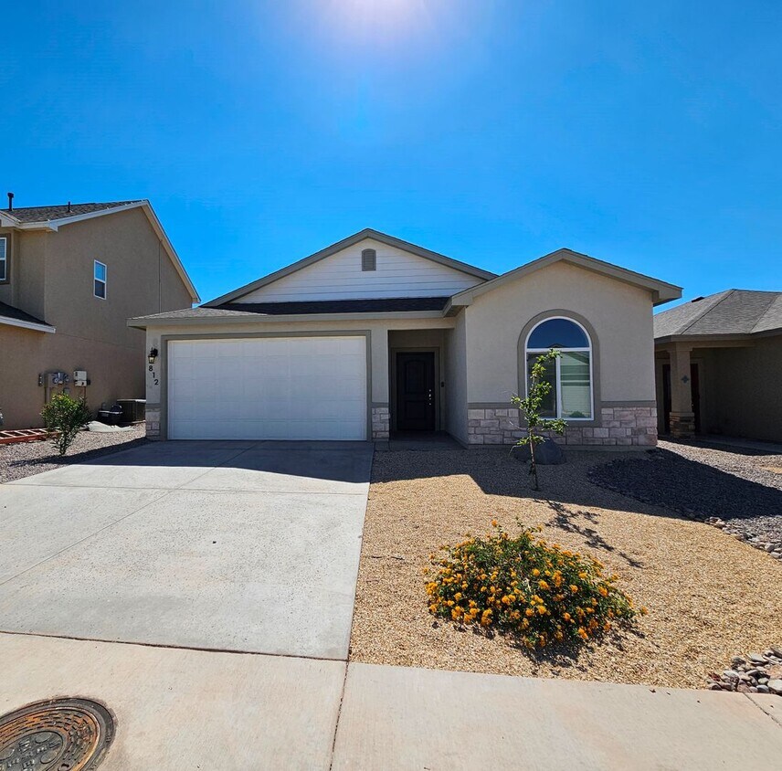 Foto principal - 2022 Home with Split Bedroom Layout & Beau...