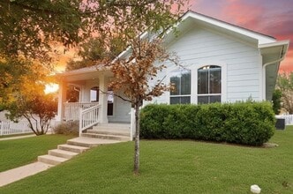 Building Photo - 210 Lollipop Ln