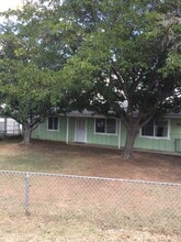 Building Photo - 1033 S 5th St