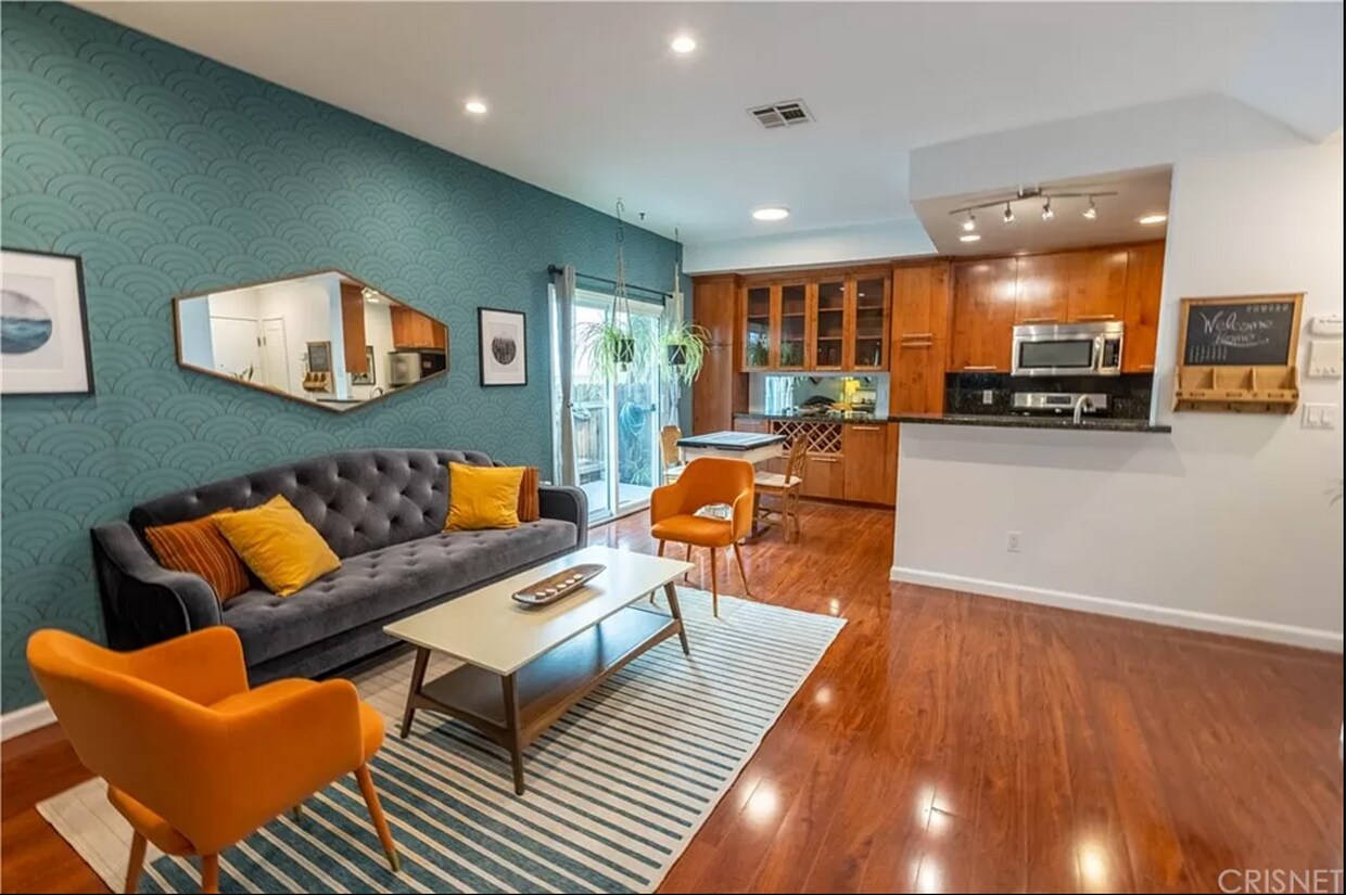 1554 N Hobart Blvd, Unit 2 Condos in Los Angeles, CA Westside Rentals