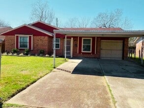 Building Photo - 10902 Segrest Dr