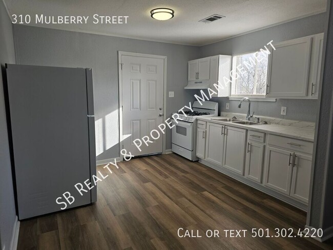 Building Photo - Updated 2 Bedroom Duplex in Jacksonville, AR!