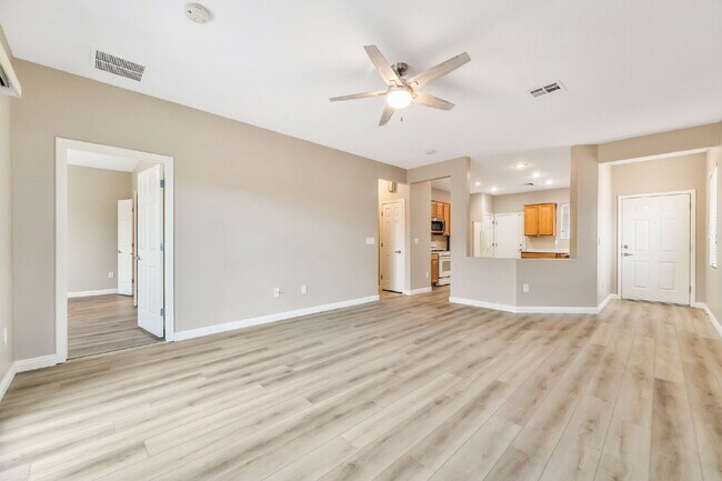 Foto del edificio - 55 and older Neighborhood in SOLERA DEL WEBB.  2 Bedroom, 2 bathroom