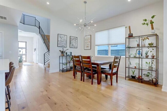 Foto del edificio - 7008 Zachary Dr