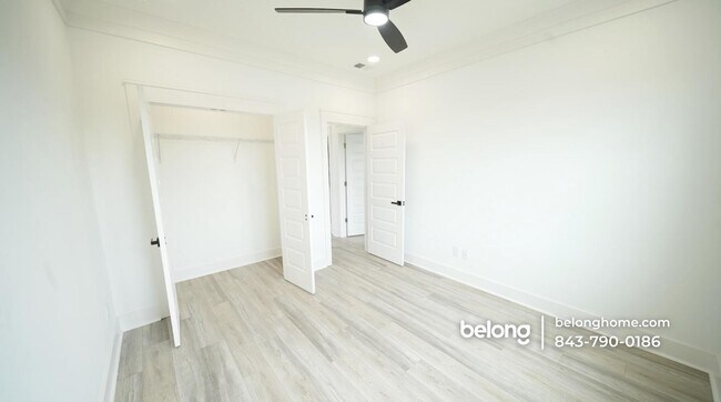 Foto del edificio - 2047 Forest Ave