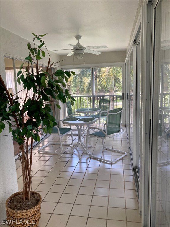Foto del edificio - 6371 Pelican Bay Blvd
