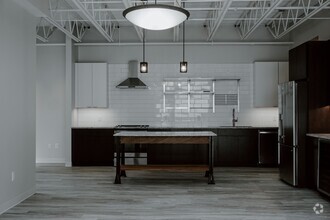 Chef's kitchen - Parker Alley Urban Living