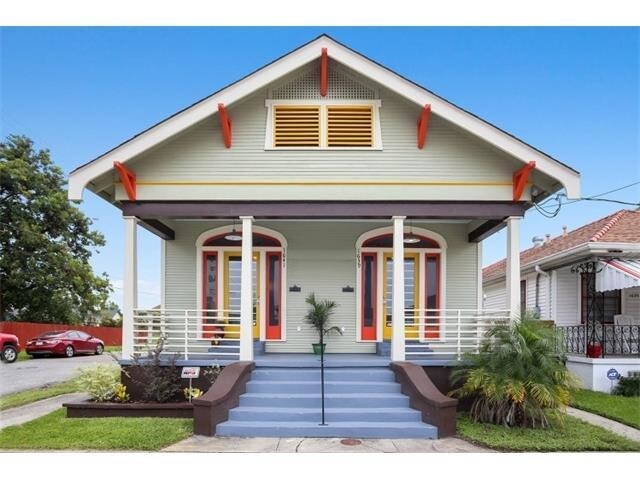 Front Door View - 1639 Alvar St