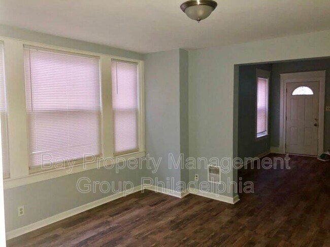 Building Photo - 2017 Edgmont Ave