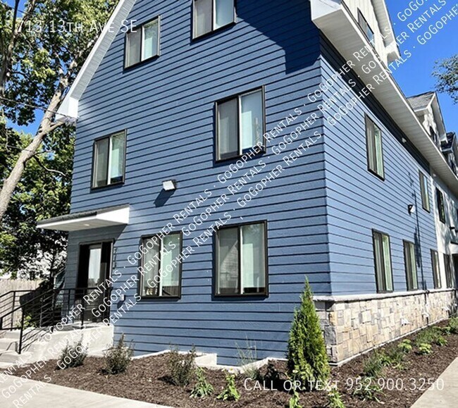 Building Photo - 713 13th Ave SE