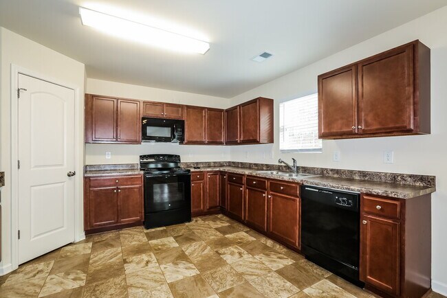 Foto del edificio - 110 Betty Ann Ln