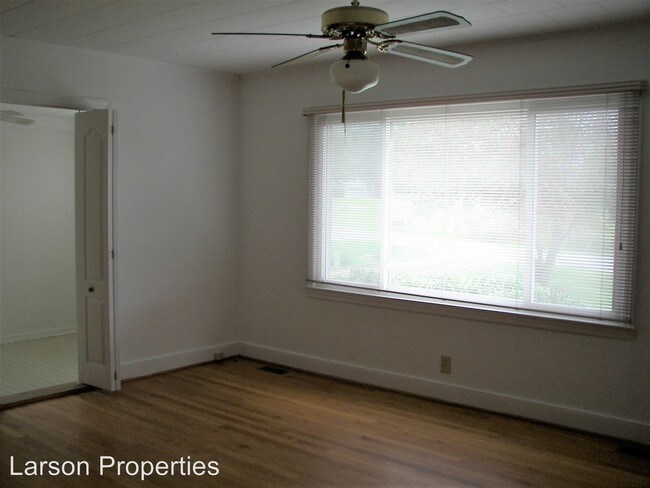 Building Photo - 2 br, 1 bath House - 1733 Powerline Rd