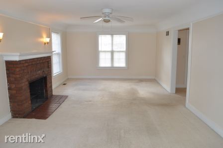 Building Photo - 1109 E Huron River Dr