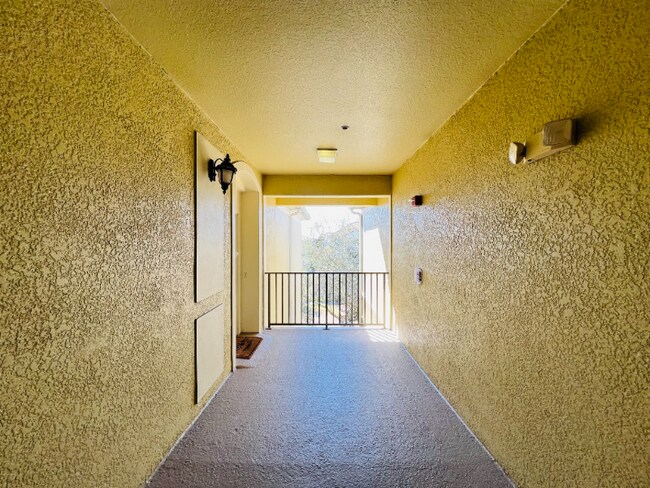 Foto del edificio - 3326 Robert Trent Jones Dr