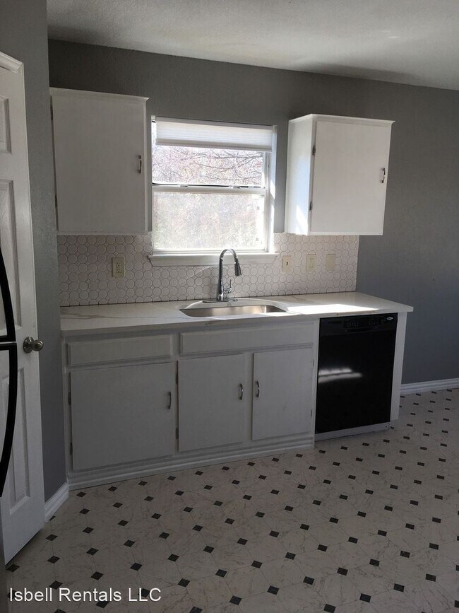 Building Photo - 4 br, 2 bath House - 1905 Wright Way