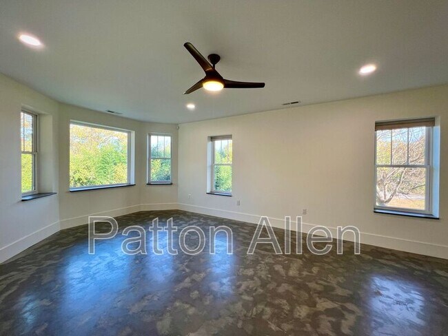 Foto del edificio - 21 Toxaway St