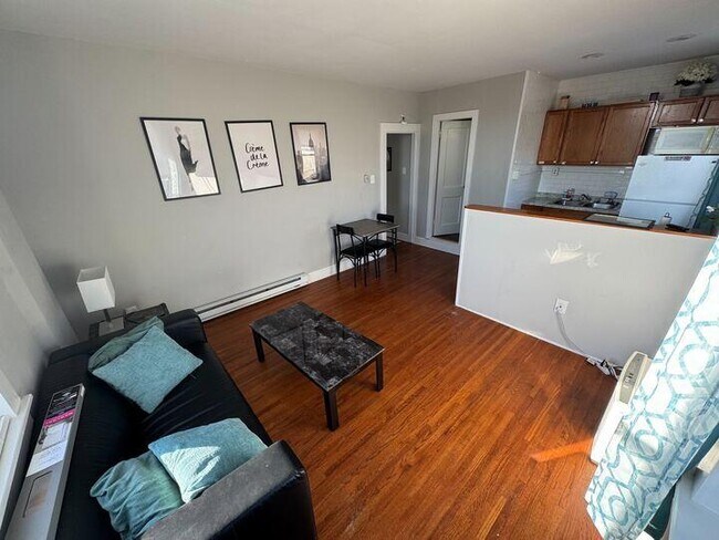 Foto del edificio - 460 E Market St