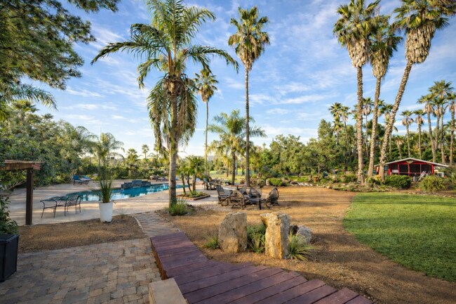 Foto del edificio - 28320 Serenity Path