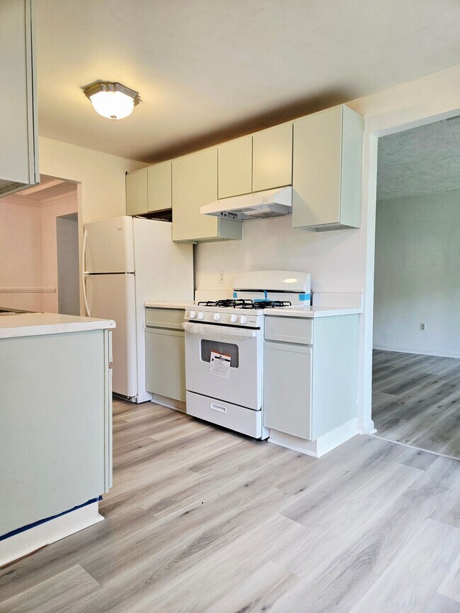 Foto del edificio - 8729 Hayshed Ln