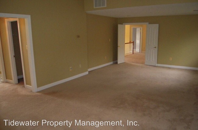 Building Photo - 4 br, 3.5 bath House - 2102 Woodvale Lane