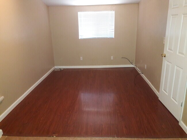 Main Bedroom - 15691 Lake Arthur Rd