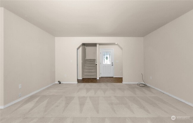 Building Photo - Listed For Rent