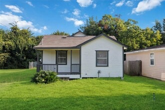 Building Photo - 6414 Woodrow St