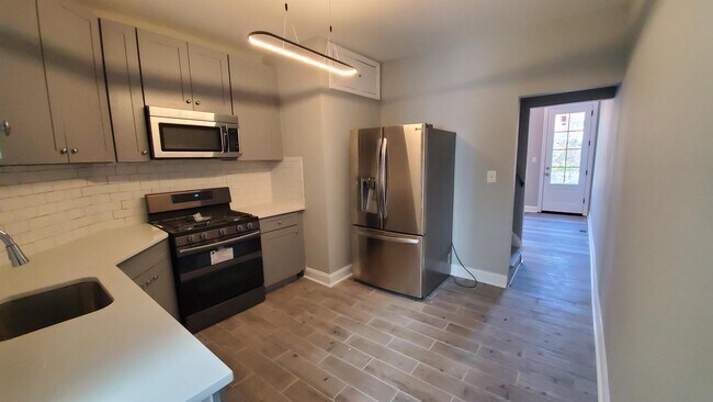 Foto del edificio - 315 W 30th St