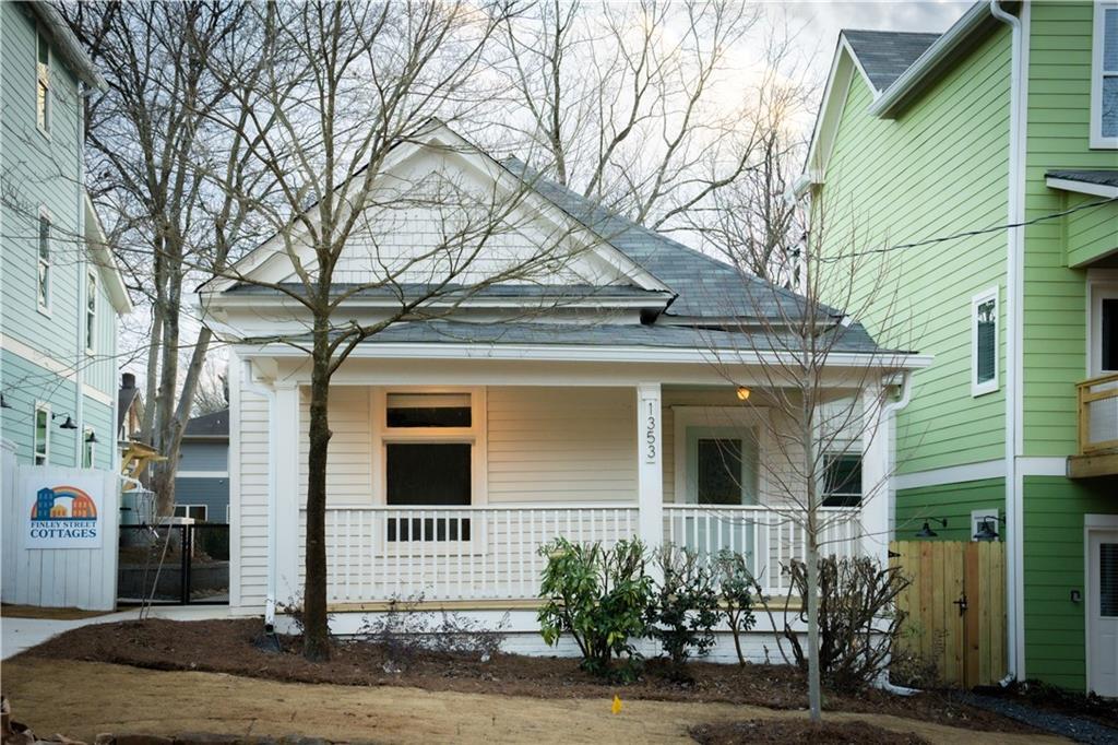Primary Photo - 1353 Finley St NE