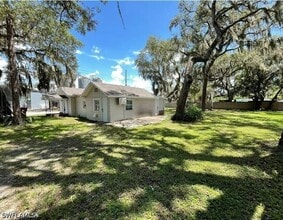 Building Photo - 111 E Palmetto Ln