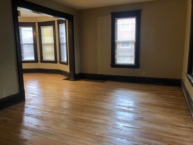 Building Photo - 2 Bedroom Single Family Home in Midway Nei...