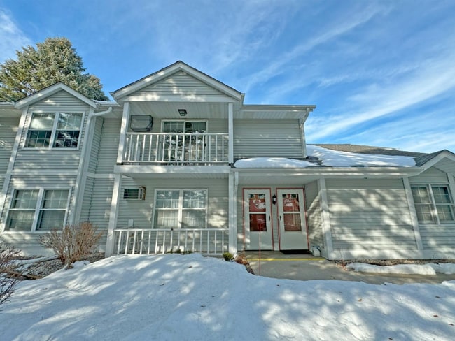 Building Photo - 611 Barrington Ct