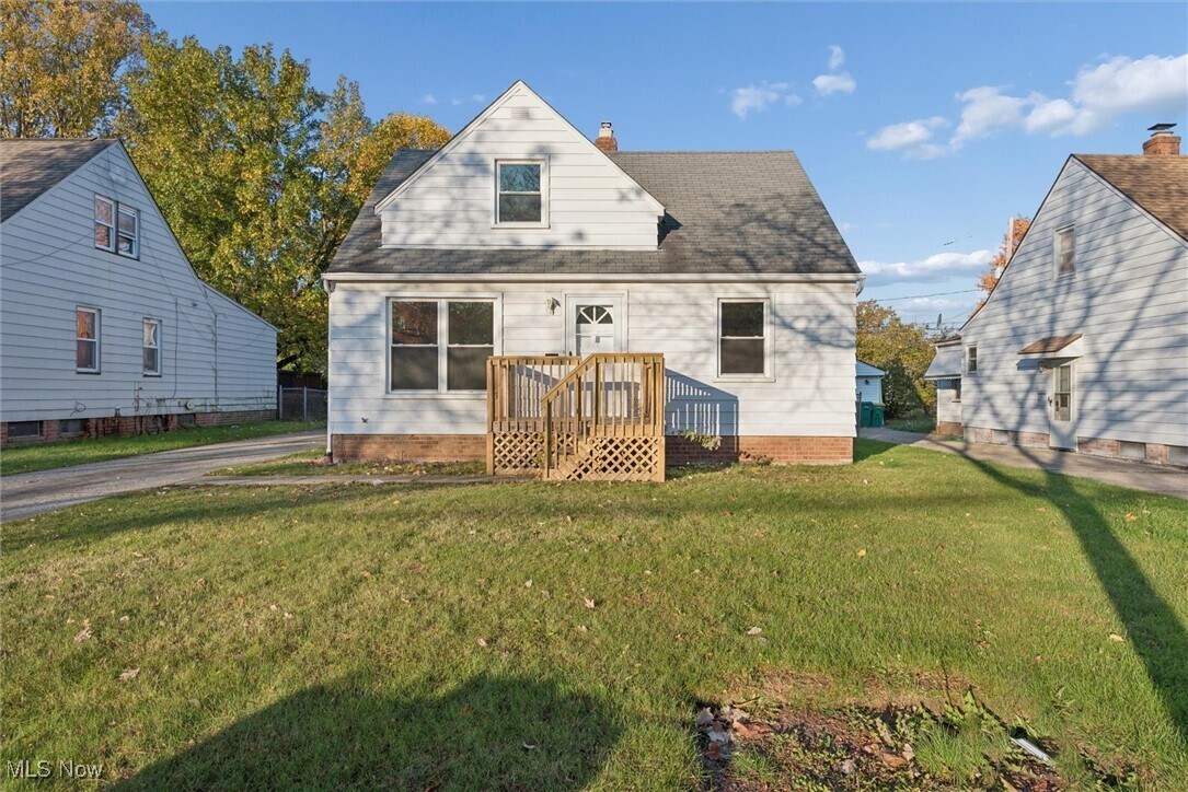 5732 E 141st St Maple Heights, OH 44137 – photo 2