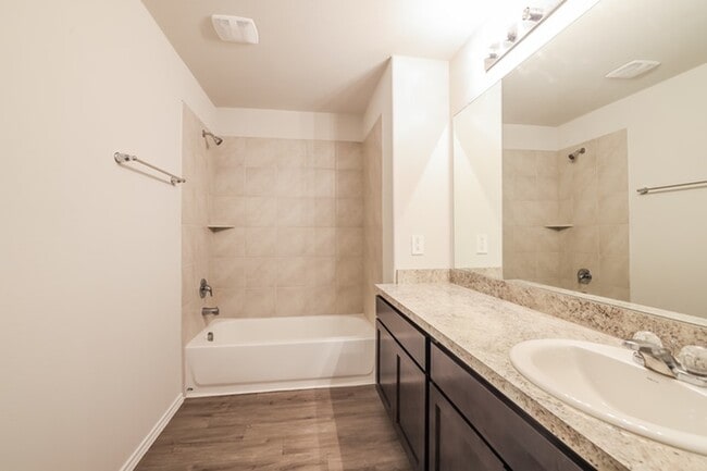 Building Photo - 13816 Winding Path Ln