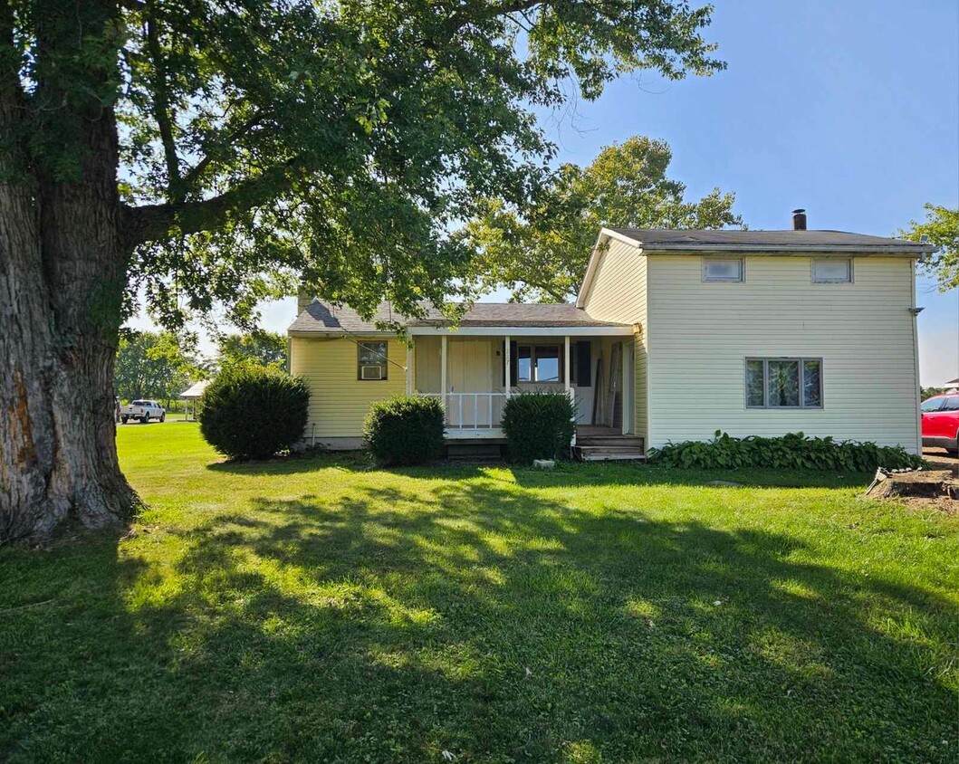 Primary Photo - 4 Bedroom 1 Bath House For Rent