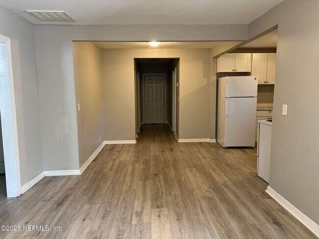 Foto del edificio - 3343 Nolan St