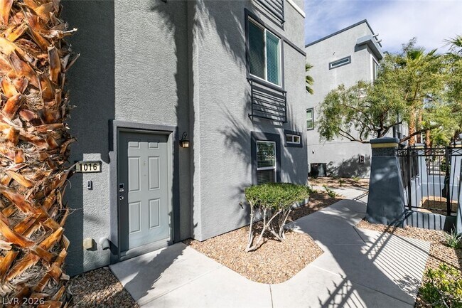 Building Photo - 9050 W Tropicana Ave