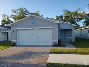 Building Photo - 866 Friendship Cir