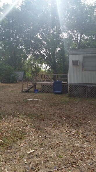 Foto del edificio - 7742 Dowd Dr