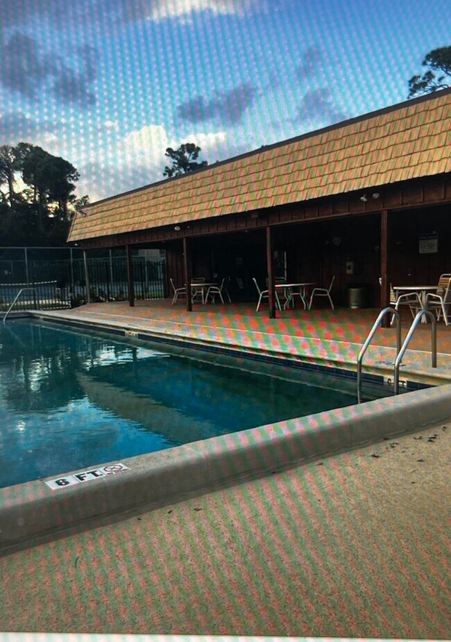 Building Photo - 4249 Oak Terrace Dr