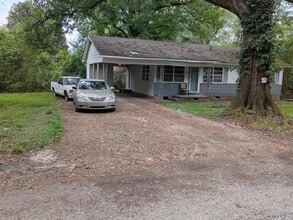 Building Photo - 293 Cameron St