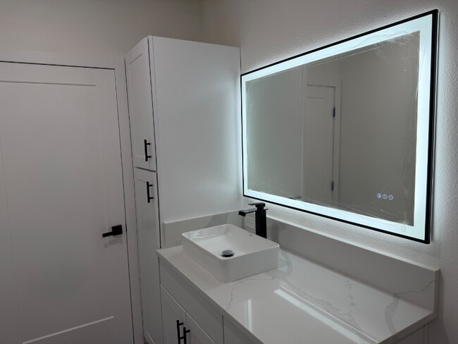 Foto del edificio - 3712 Brophy Blvd