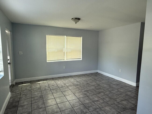 Foto del edificio - 805 3rd St