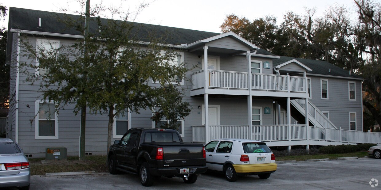 Primary Photo - 2905 SW Archer Rd
