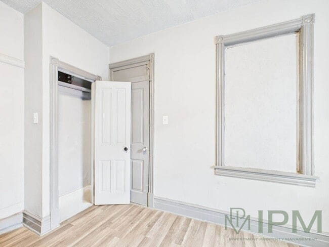 Building Photo - 734 Lehman St