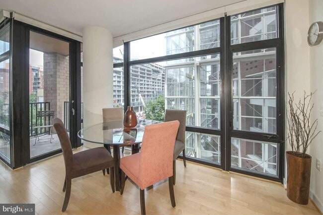 Building Photo - 1010 Massachusetts Ave NW