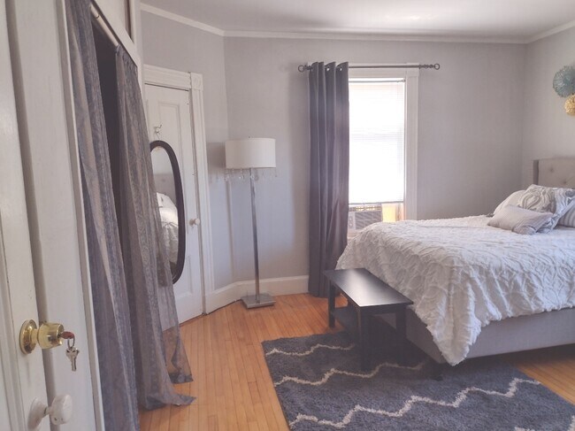 Habitación grande - 6 Boston Ave