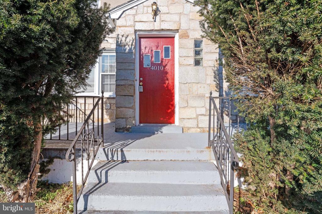 Primary Photo - 4010 Fernhill Ave